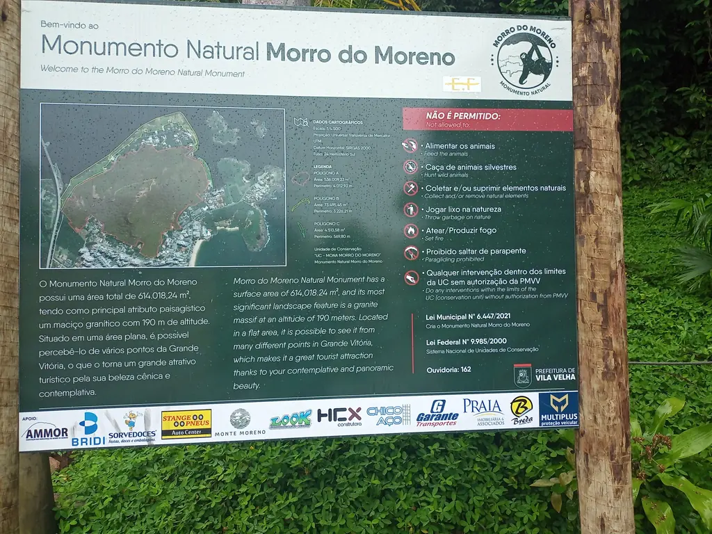 Placa do Monumento Natural Morro do Moreno