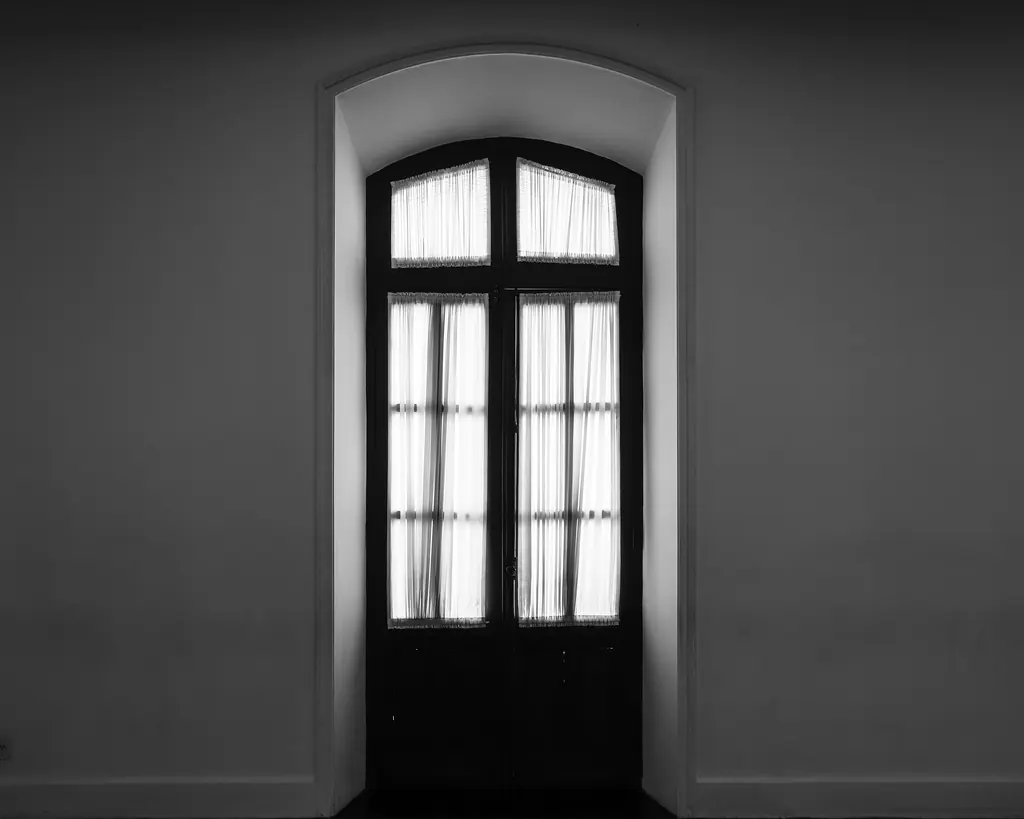 Janela no interior do Palácio Anchieta, em Vitória
