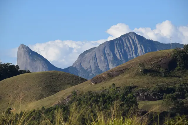 Pedra Azul e montanhas de Domingos Martins (ES)