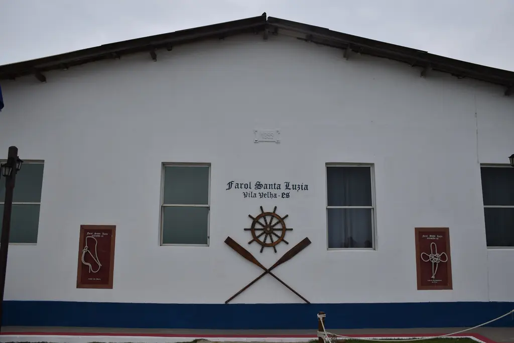 Prédio histórico do Farol de Santa Luzia, em Vila Velha